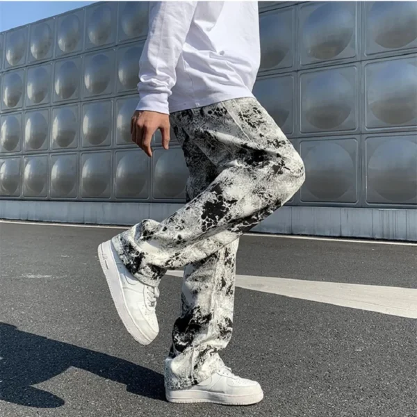 Men’s Printed Wide-Leg Jeans